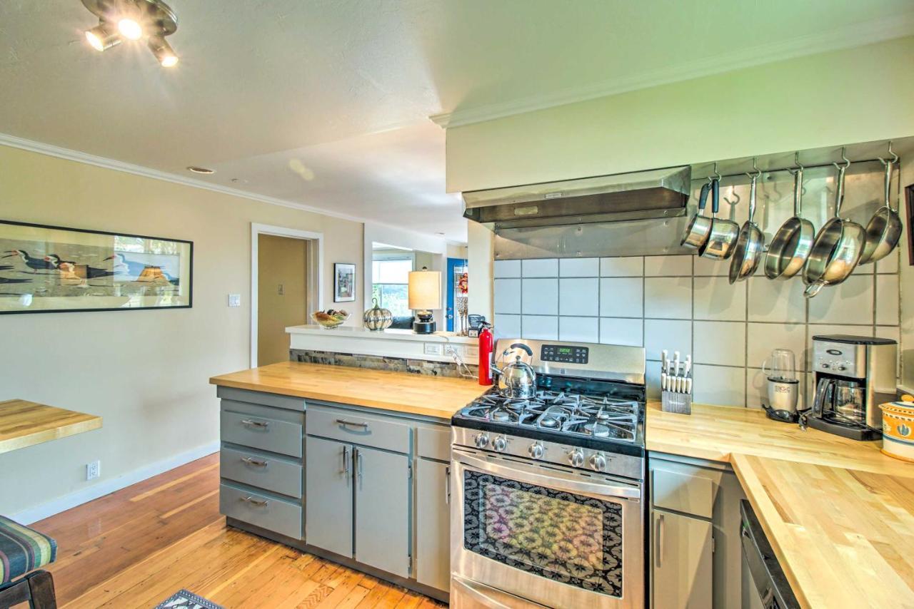 Bragg Home, Close To Laguna Point Beach! Holiday home *